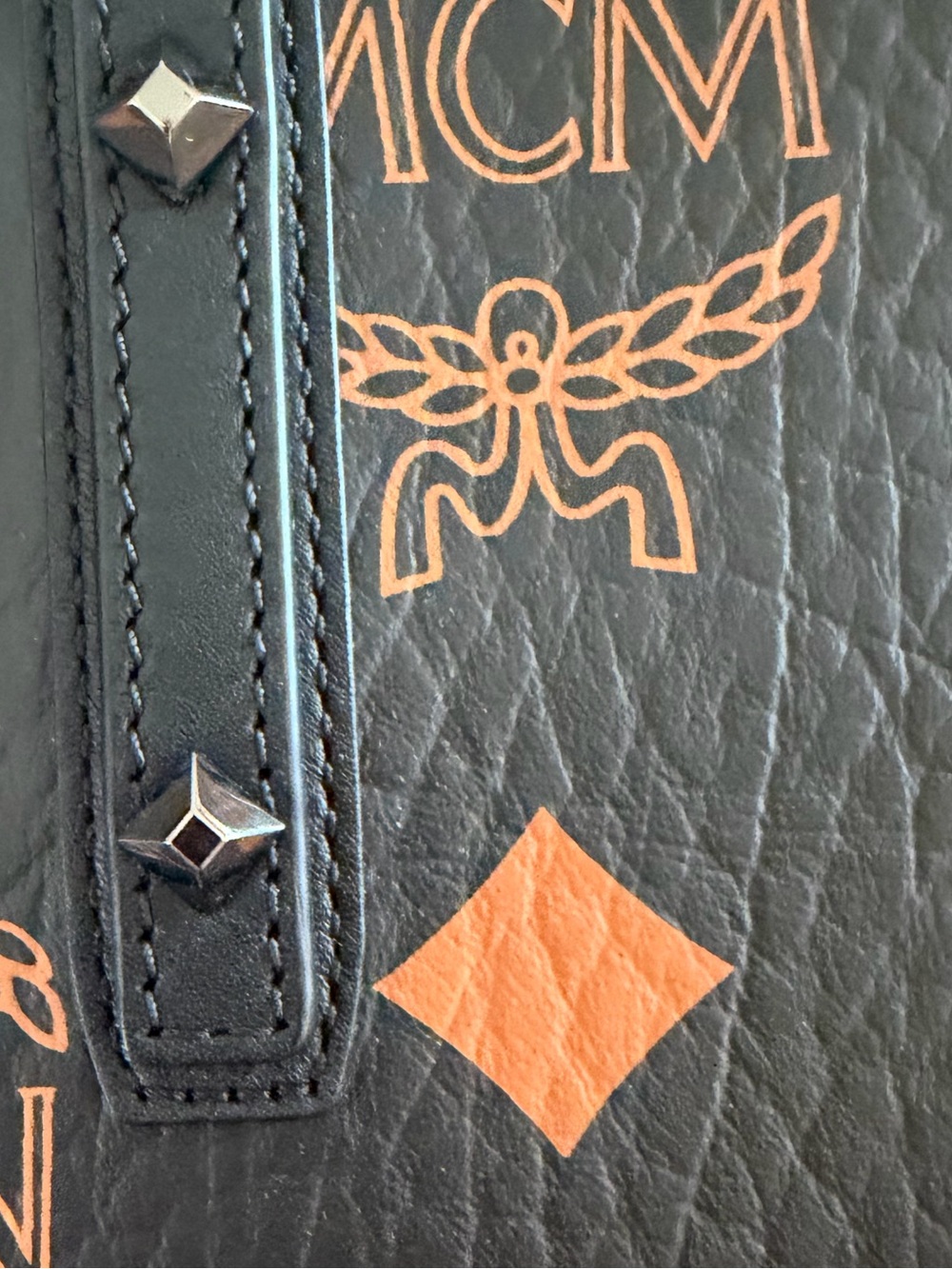 NWT MCM Aren Visetos Monogram Tote - Picture 4 of 4